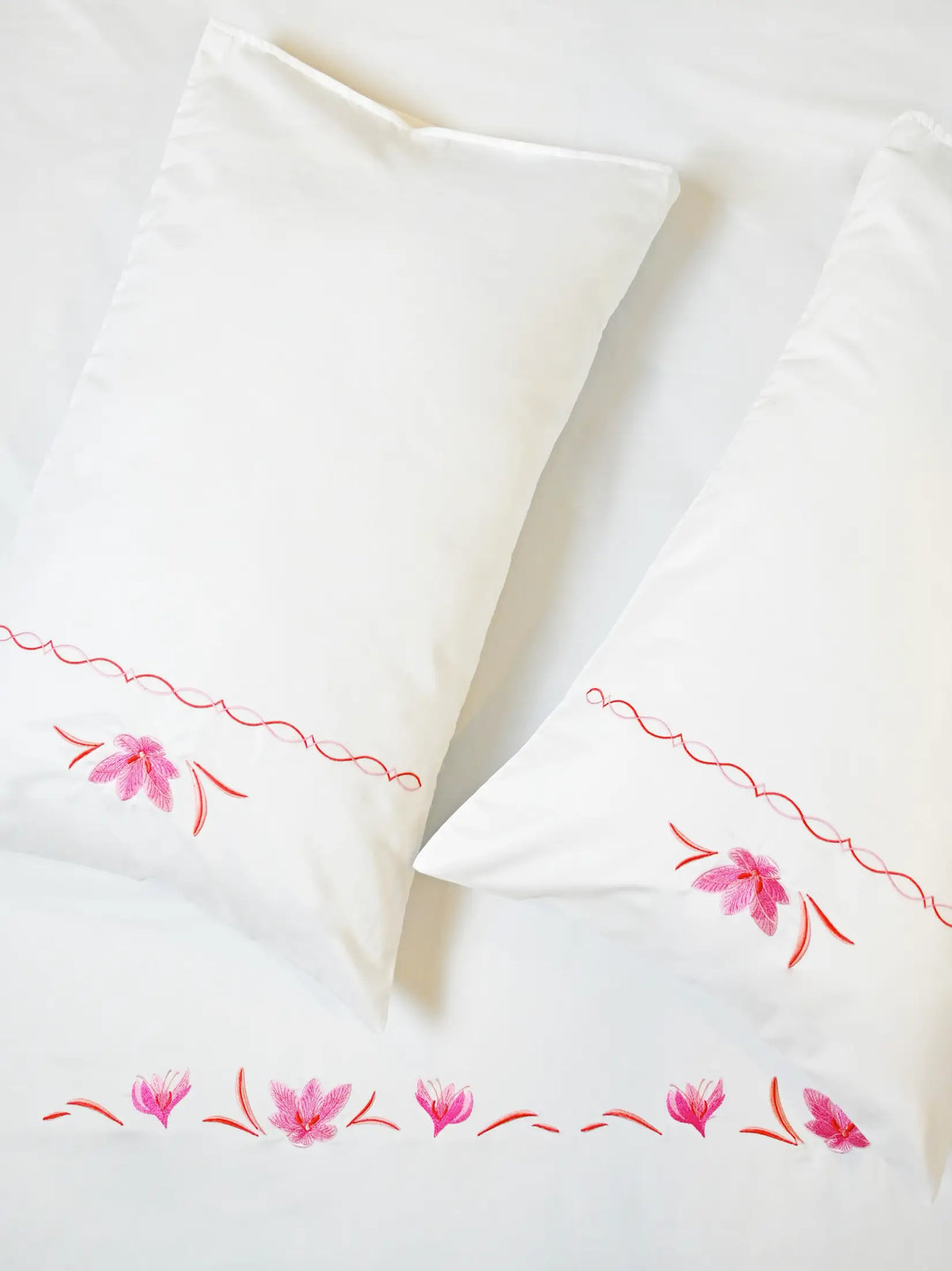 Arali Bloom Luxe Embroidered Bedlinen Set in 500TC
