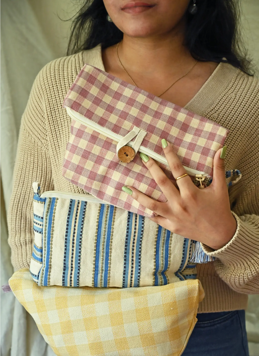 Pastel Periwinkle Violet Handwoven Toiletry Bag – alternate view