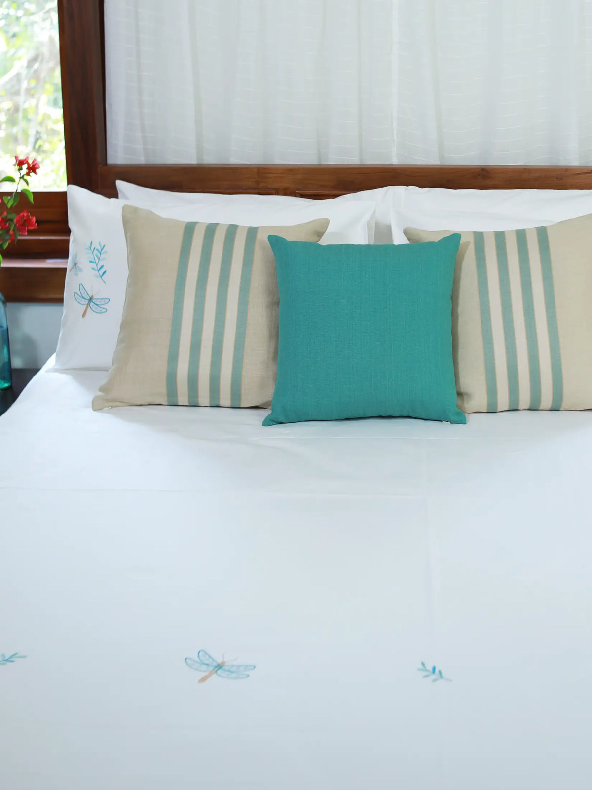 Handloom beige cushion cover