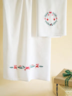 Christmas Holly Kerala Bath Towel with Gift Bag – Set of 2 – Thorthu