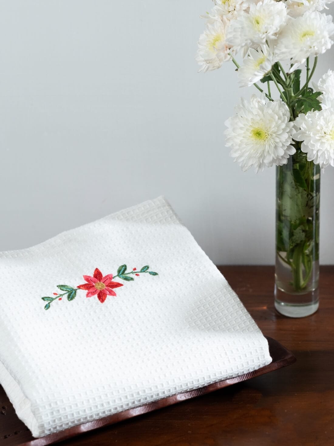 Red Robin Waffle Bath Towel