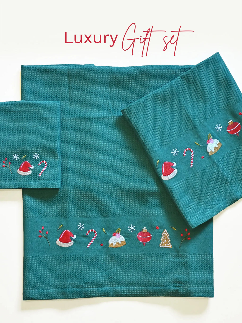 Holiday Spirit Green Bath Linen Set – Bath, Hand and Face with Gift Bag – alternate view