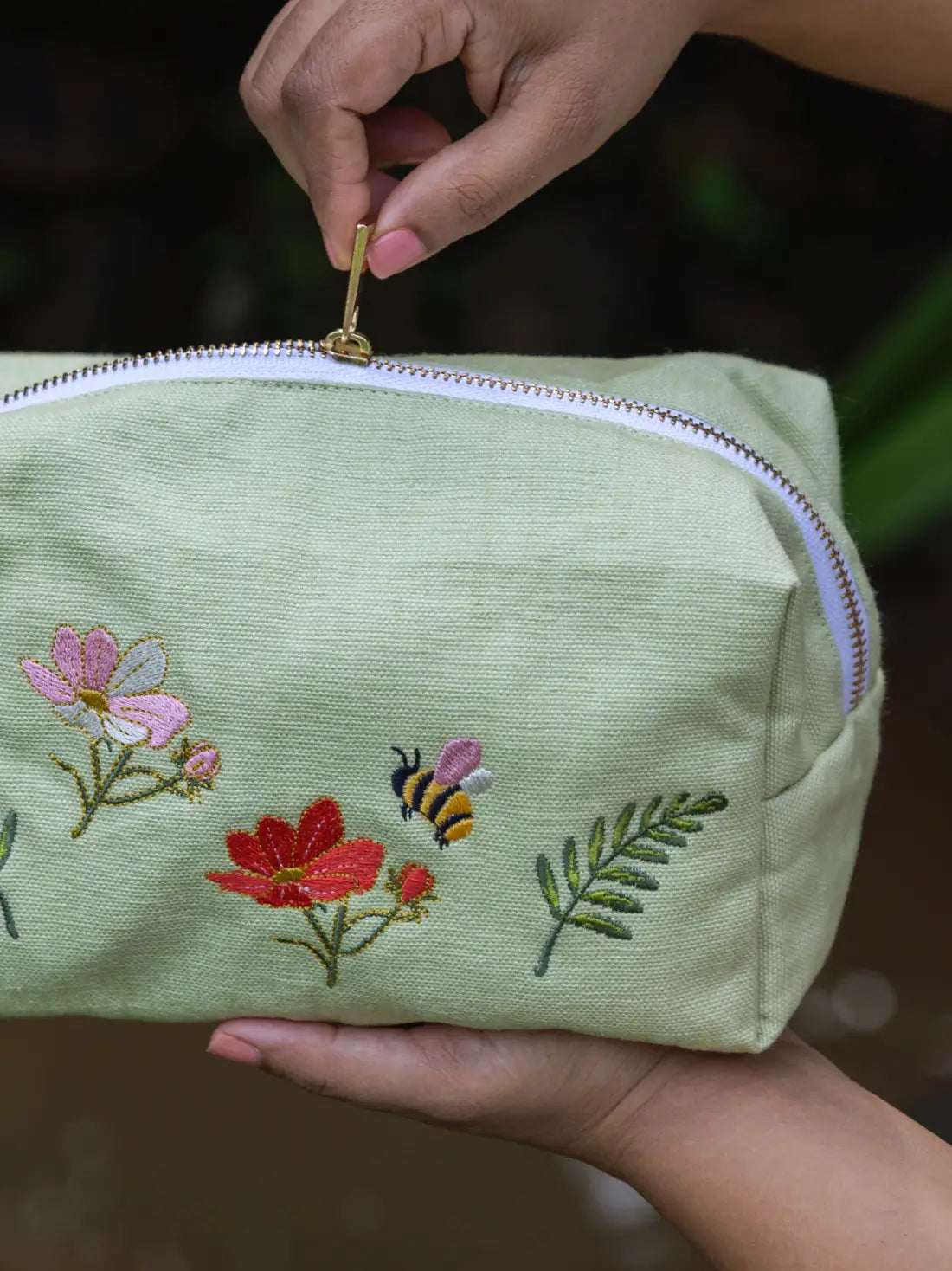 Monsoon Bloom Pale Green Toiletry Bag – alternate view