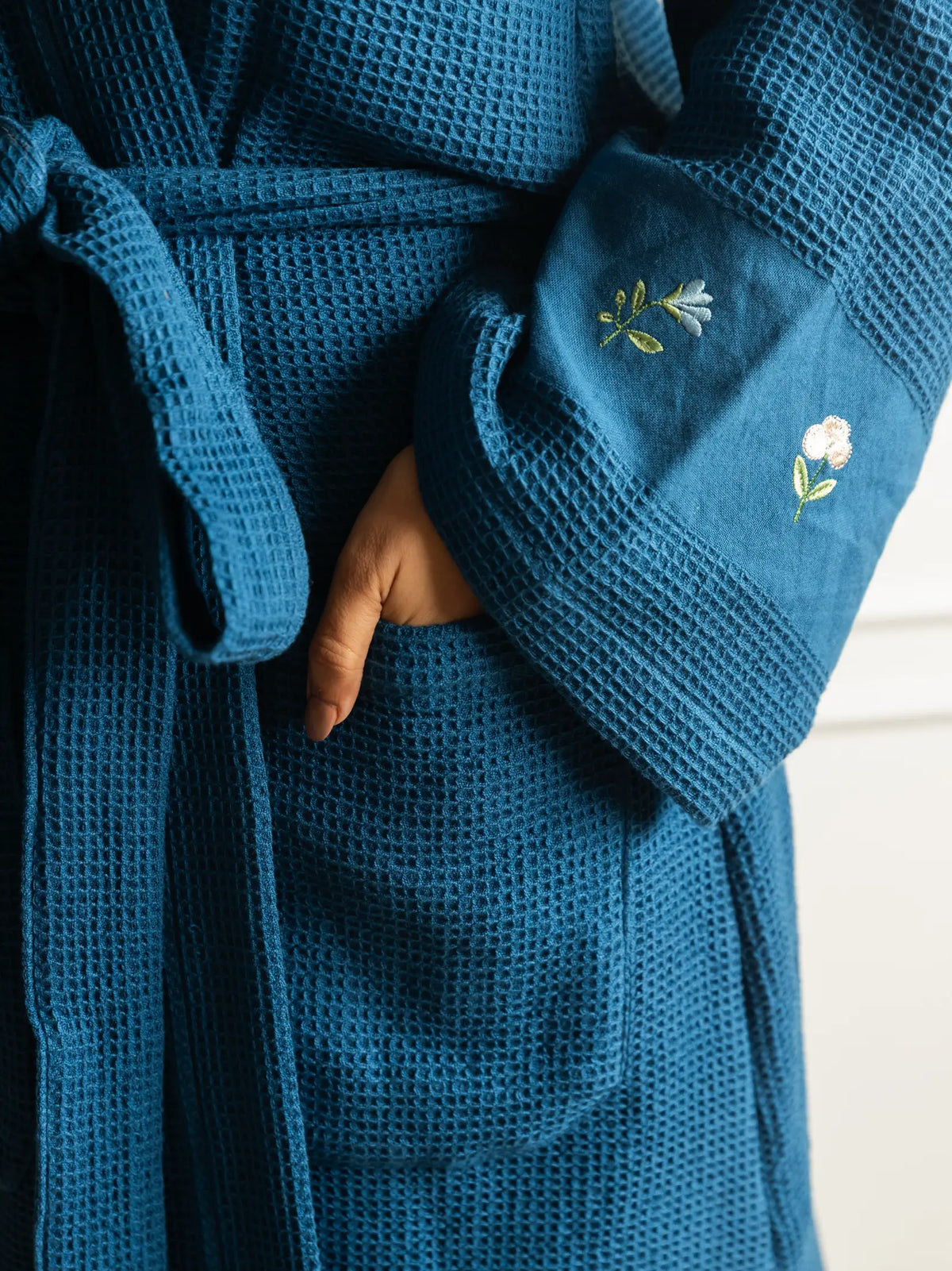 Nightfall Blue Cotton Waffle Unisex Bath Robe – alternate view