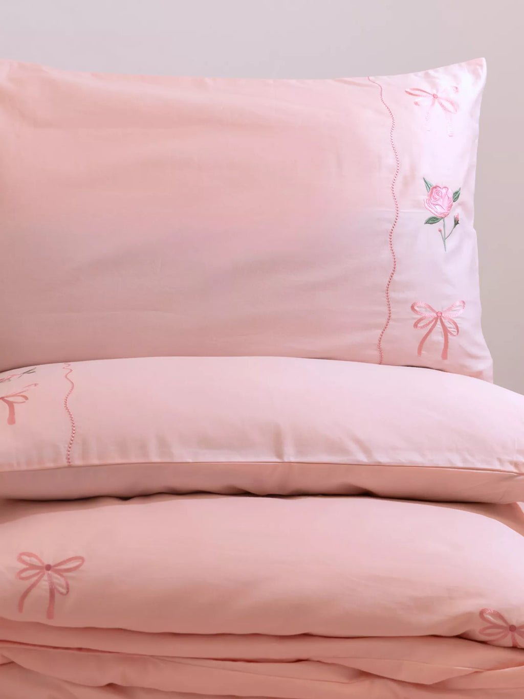 Blush Rosette Embroidered Duvet Cover Set in 400TC -240 x 220 cm