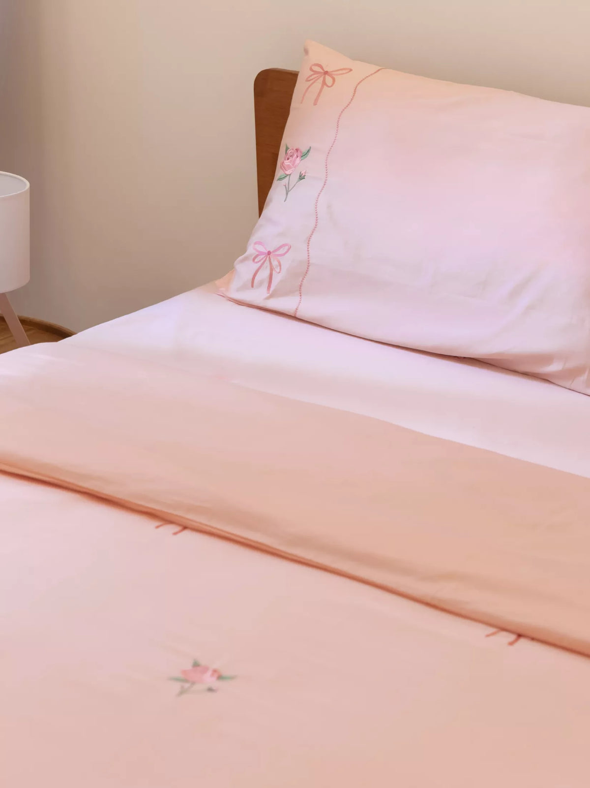 Blush Rosette Embroidered Duvet Cover Set in 400TC -240 x 220 cm – alternate view