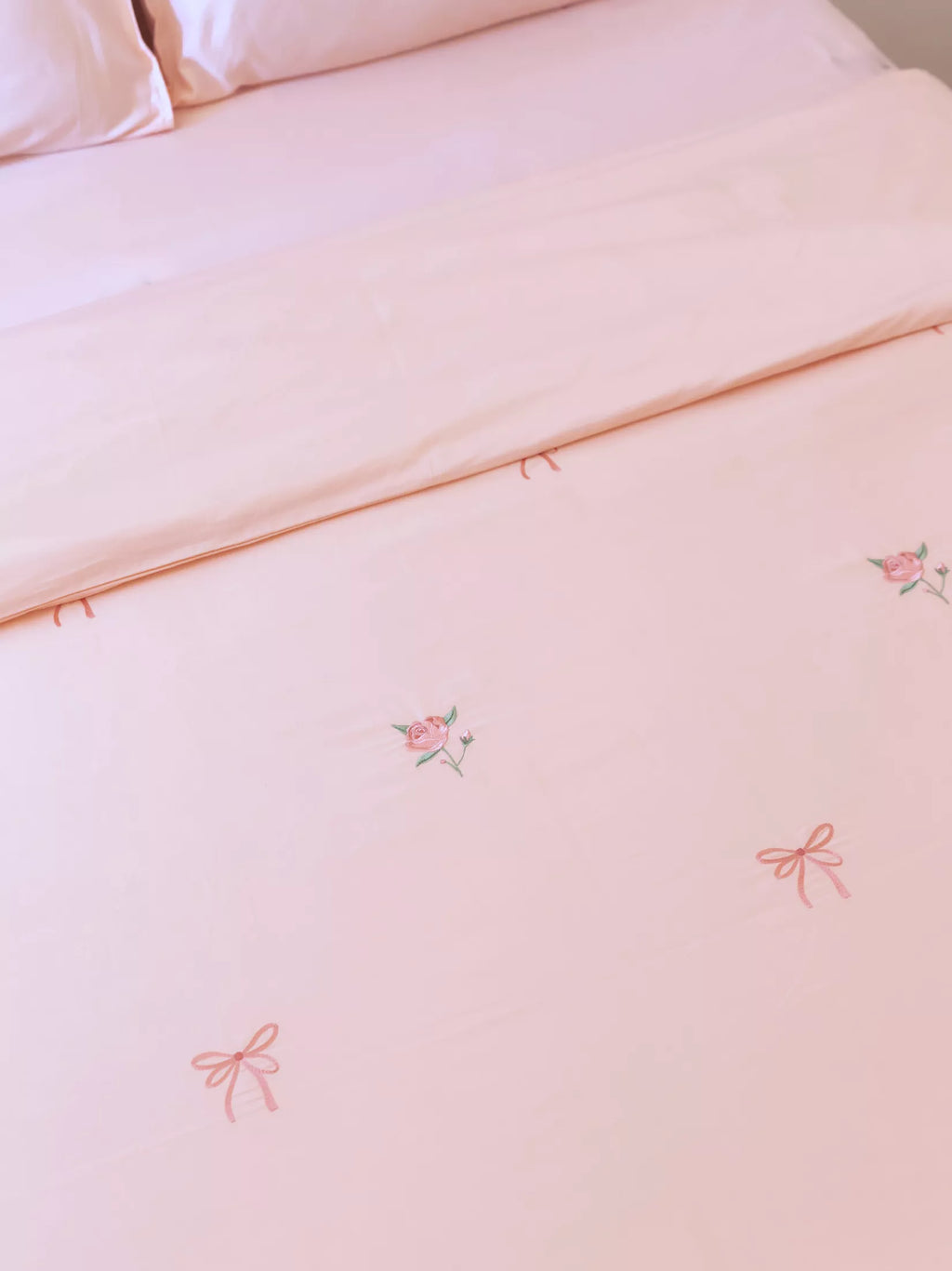 Blush Rosette Embroidered Duvet Cover Set in 400TC -240 x 220 cm – alternate view
