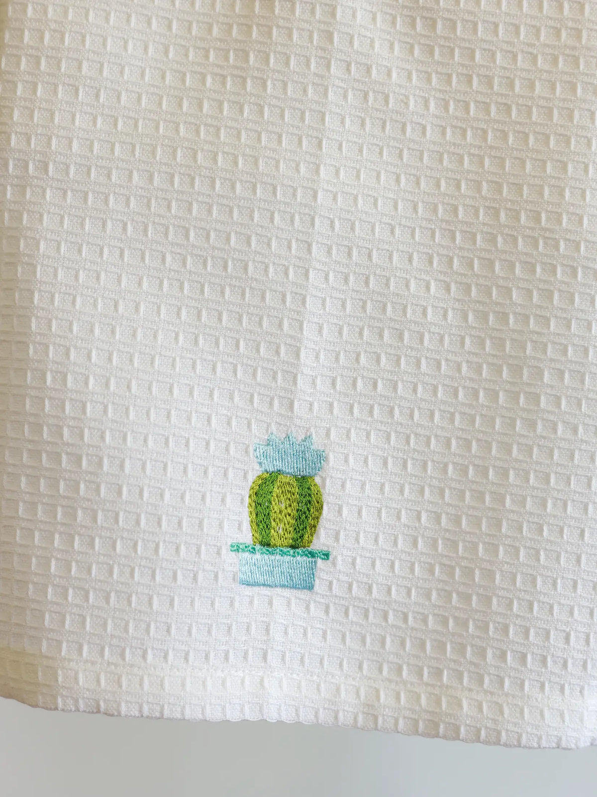 white waffle bath towel set with embroidery