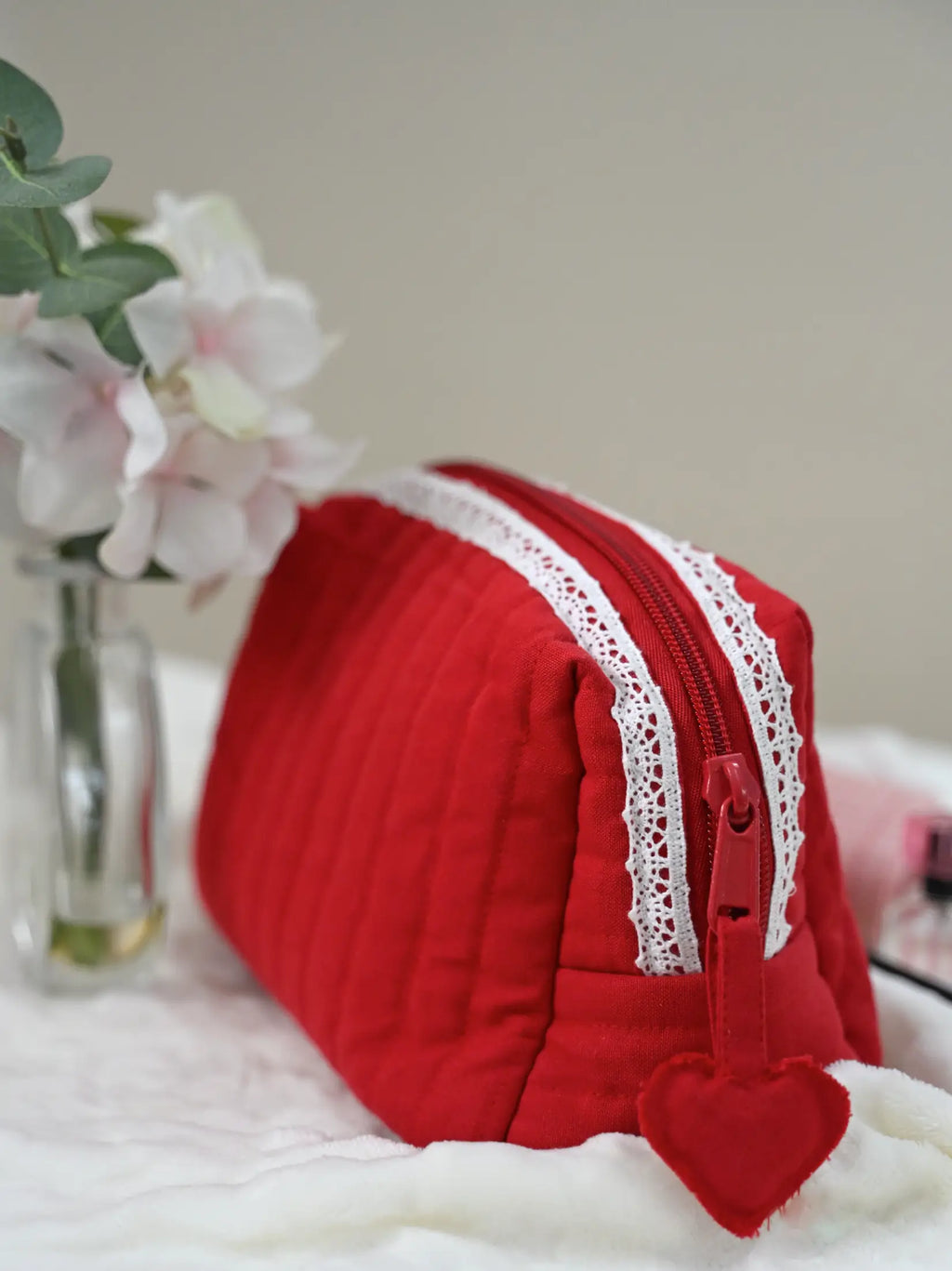 Hearts Bundle - Handwoven Toiletry Bag & Towels Gifting Set – alternate view