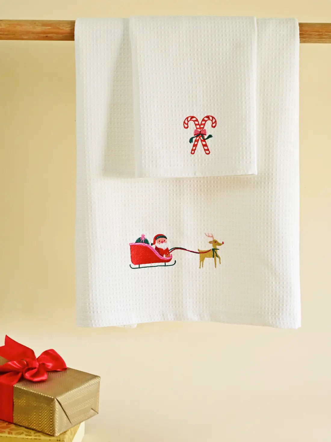 Santa's Merry Cotton Waffle Towel Set with Gift Bag -  Bath & Hand towel Set