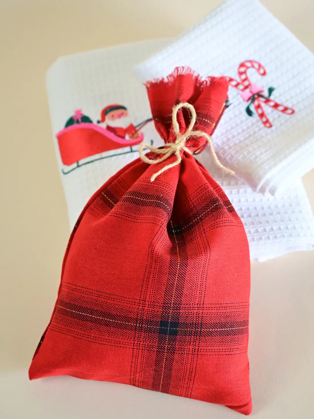 Santa's Merry Cotton Waffle Towel Set with Gift Bag -  Bath & Hand towel Set – alternate view